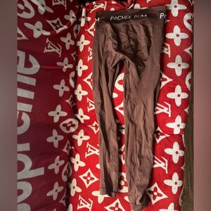 Brown never worn leggings scrunch butt